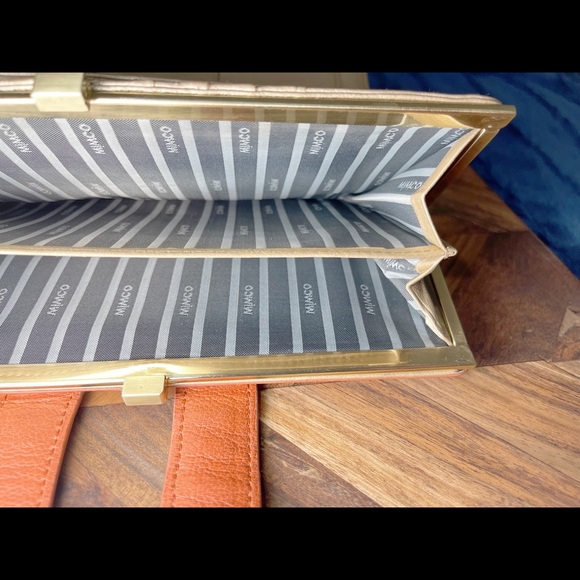 Mimics travel wallet - Picture 5 of 13